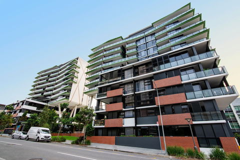 Arise Arena - Hotel Gold Coast 0
