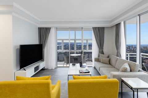 Meriton Suites Bondi Junction - Hotel Gold Coast 11