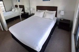 Fleet Lane Apartments - Hotel Gold Coast 3