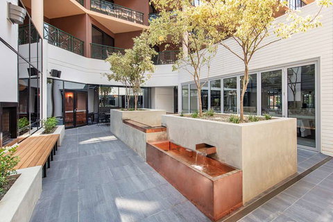 Amora Hotel Riverwalk Melbourne - Hotel Gold Coast 2