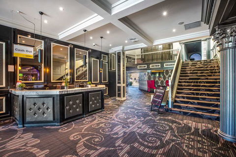 Skyways Hotel - Hotel Gold Coast 0