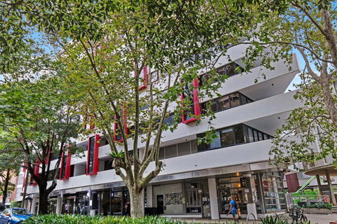 Astra Jasper - Hotel Gold Coast 1