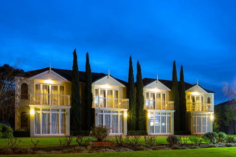 Best Western Colonial Village Motel - Hotel Gold Coast 0