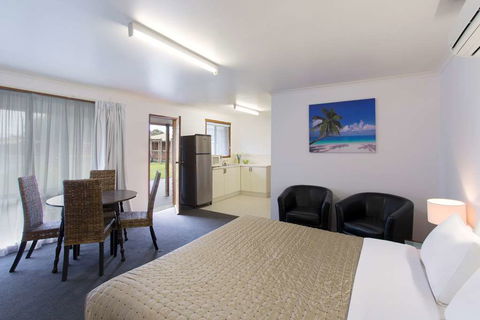 Best Western Colonial Village Motel - Hotel Gold Coast 1