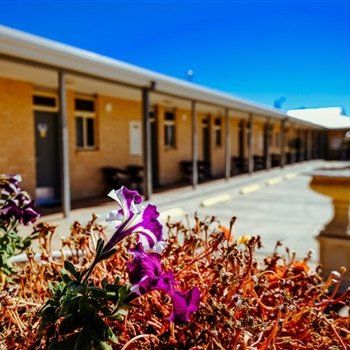 MAS Country Club Motor Inn - Hotel Gold Coast 1