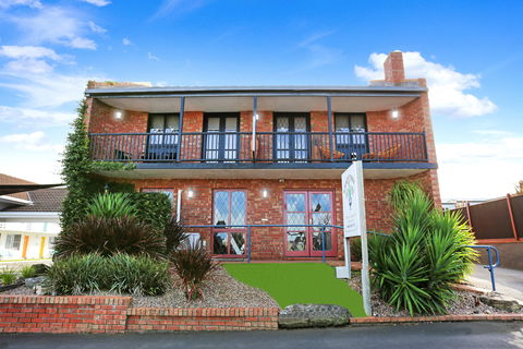Tudor Motor Inn - Hotel Gold Coast 0