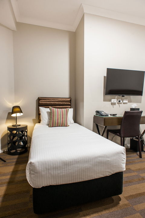 57 Hotel - Hotel Gold Coast 1