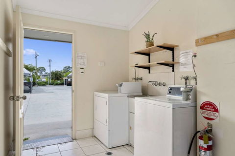 Caboolture Central Motor Inn, SureStay Collection - Hotel Gold Coast 17
