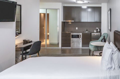 Holiday Inn & Stes Sydney Bondi Junction - Hotel Gold Coast 2