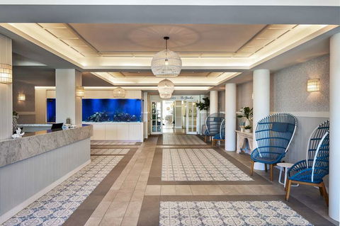 The Beachcomber Hotel & Resort - Hotel Gold Coast 1