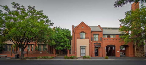 Majestic Old Lion Apartments - Hotel Gold Coast 0