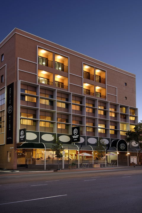 Adelaide Riviera Hotel - Hotel Gold Coast 0