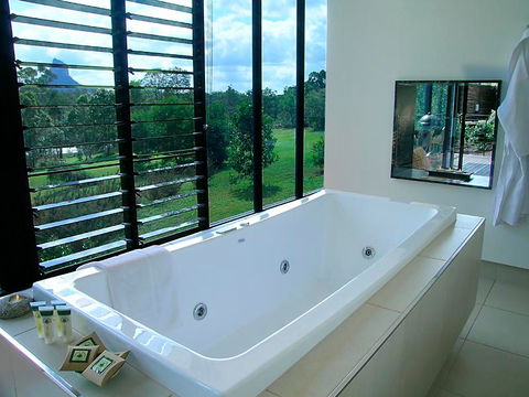 Glass On Glasshouse - Hotel Gold Coast 2