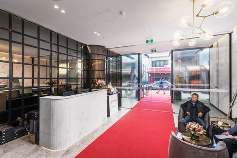 Arise Sky One - Hotel Gold Coast 1