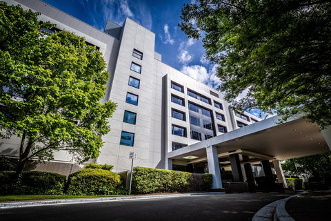 Crowne Plaza Canberra - Hotel Gold Coast 1