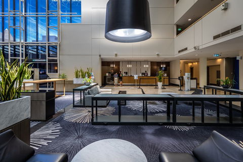 Crowne Plaza Canberra - Hotel Gold Coast 2
