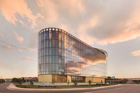 Vibe Hotel Canberra Airport - Hotel Gold Coast 0