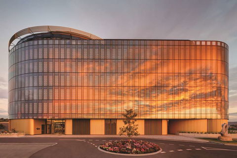 Vibe Hotel Canberra Airport - Hotel Gold Coast 1