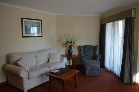 Gateway On Monash - Hotel Gold Coast 0