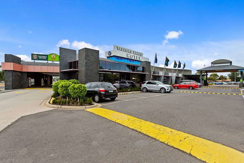 Quality Inn Taylors Lakes Motel - Hotel Gold Coast 2