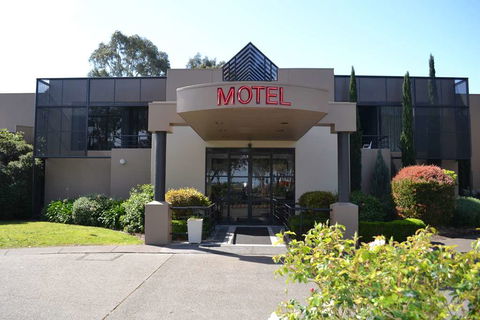 Dingley International Hotel - Hotel Gold Coast 0