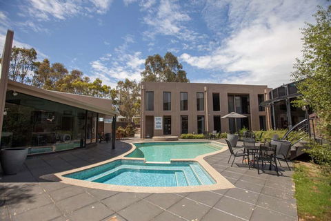 Dingley International Hotel - Hotel Gold Coast 1