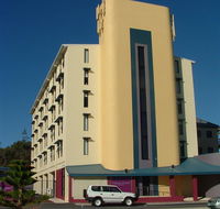 Ocean Beach Hotel - Hotel Gold Coast
