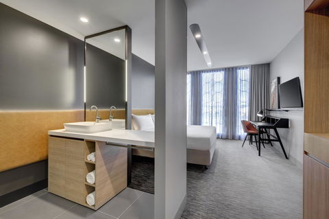 Vibe Hotel Canberra - Hotel Gold Coast 43