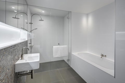 Vibe Hotel Canberra - Hotel Gold Coast 32