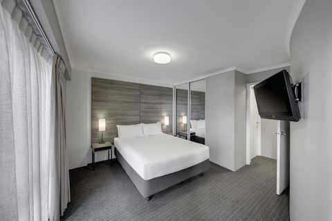 Adina Serviced Apartments Canberra James Court - Hotel Gold Coast 12