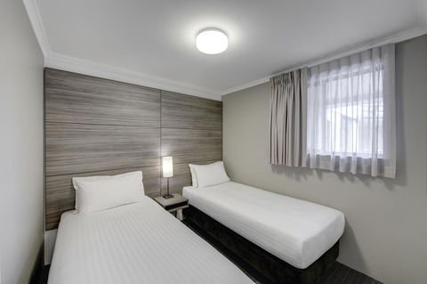 Adina Serviced Apartments Canberra James Court - Hotel Gold Coast 10