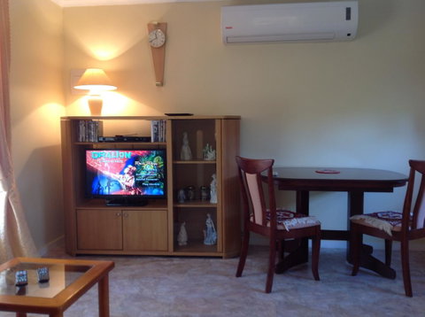 The Cook Cottage - Hotel Gold Coast 3