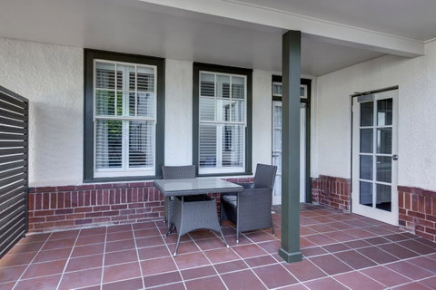 Hotel Kurrajong Canberra - Hotel Gold Coast 8
