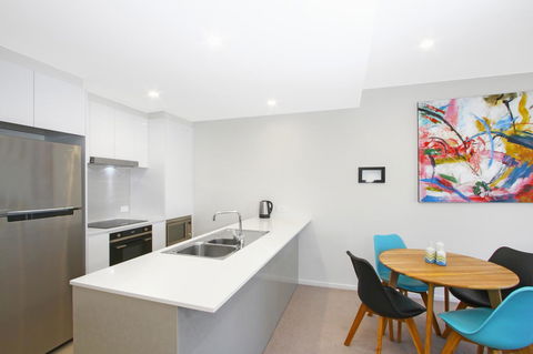 IQ Smart Apartments 704 Braddon ACT - Hotel Gold Coast 3