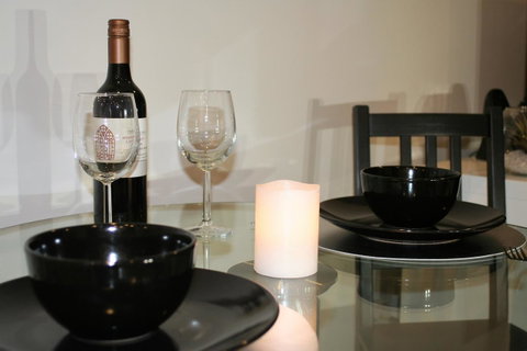 Modern Executive Apt@Barton*1BR*WiFi*Gym*Secure Parking*Canberra - Hotel Gold Coast 11