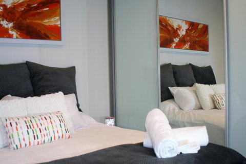 Modern Executive Apt@Barton*1BR*WiFi*Gym*Secure Parking*Canberra - Hotel Gold Coast 1