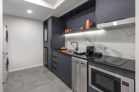 Deco Hotel Canberra - Hotel Gold Coast 8