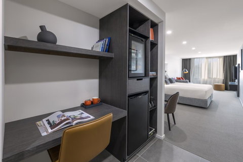 Deco Hotel Canberra - Hotel Gold Coast 7