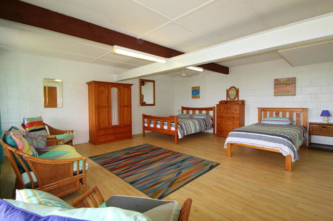 Bally High, 20 Dulconghi Street - Hotel Gold Coast 3