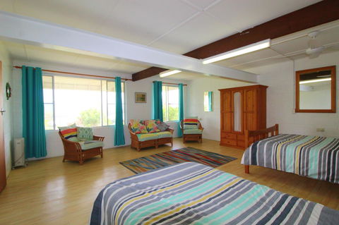 Bally High, 20 Dulconghi Street - Hotel Gold Coast 2