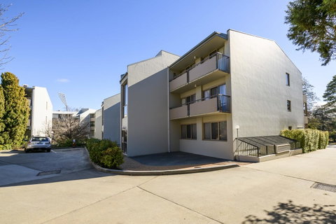 Accommodate Canberra - The Summit - Hotel Gold Coast 2