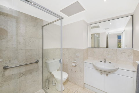 Accommodate Canberra - The Summit - Hotel Gold Coast 9