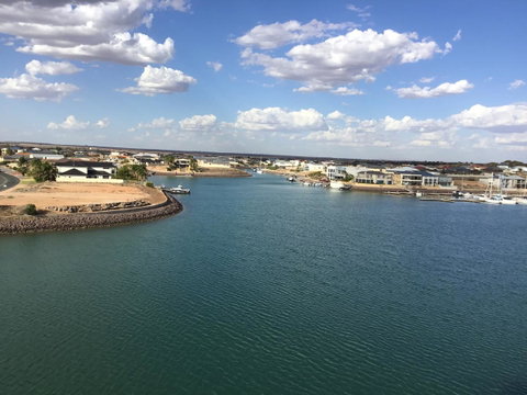 Wallaroo Marina Waterfront Luxe Apartment - Hotel Gold Coast 22