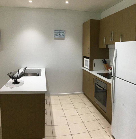 Wallaroo Marina Waterfront Luxe Apartment - Hotel Gold Coast 9
