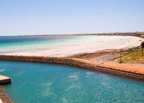 Wallaroo Marina Waterfront Luxe Apartment - Hotel Gold Coast 23