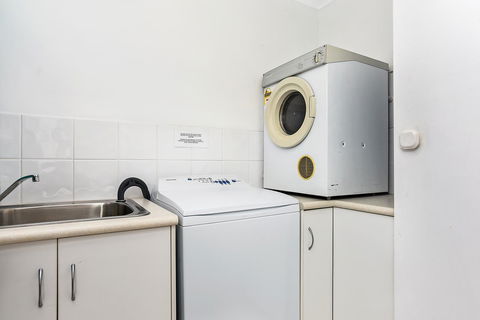 Ainslie Roberts Drive Retreat - Hotel Gold Coast 10