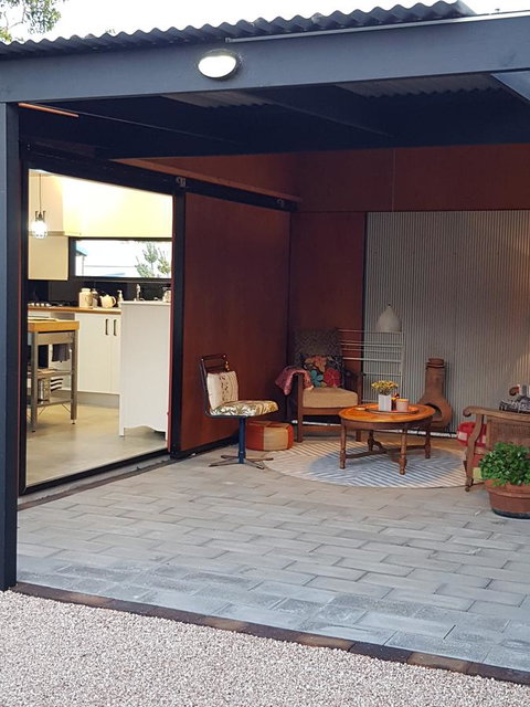 Sinclair Eco House - Hotel Gold Coast 3