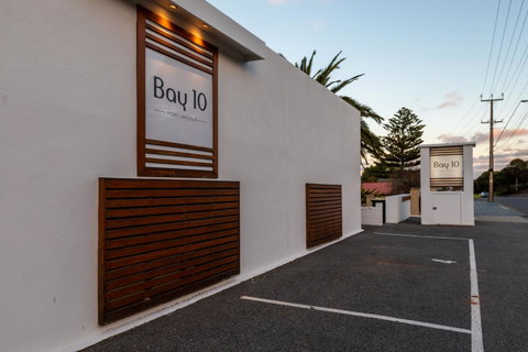 Bay 10 - Suites And Apartments - Hotel Gold Coast 19