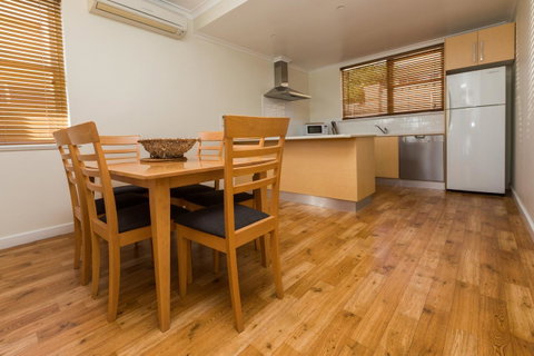 Bay 10 - Suites And Apartments - Hotel Gold Coast 32
