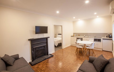 The Mill Apartments Clare Valley - Hotel Gold Coast 4